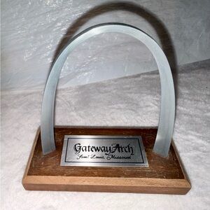 Vintage St. Louis Gateway Arch Desk Model 90s